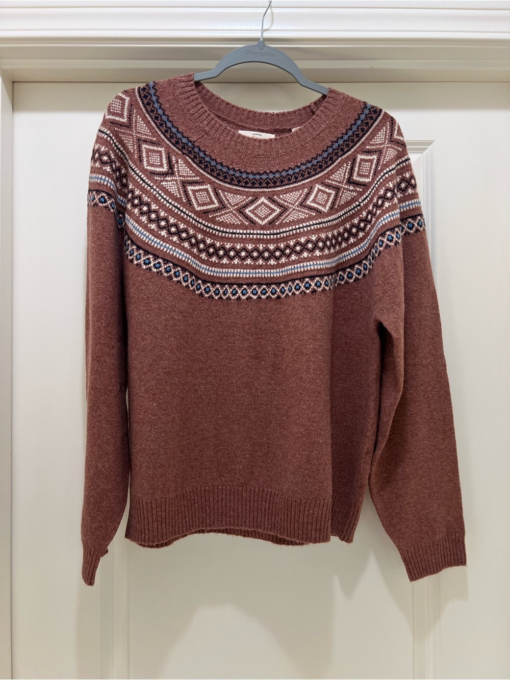 Weatherproof Women's Fair Isle Crewneck Sweater in Dusty Rose with Navy Accents